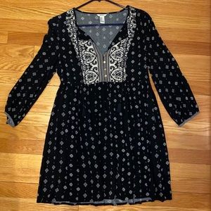 Cute Black Flowy Longsleeve Dress